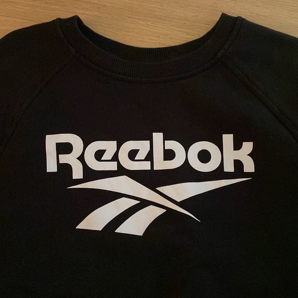 Reebok black sweatshirt - Picture 2 of 6